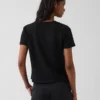 100% bawełna – autentyczny T-shirt w stylu „shrunken”
