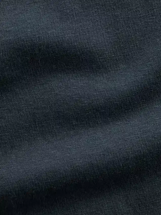 100% bawełna – autentyczny T-shirt w stylu „shrunken”