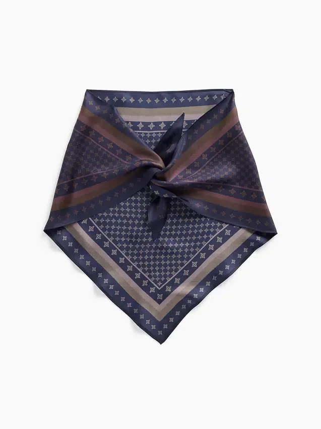 100% jedwab, oversize'owa trójkątna chusta typu bandana