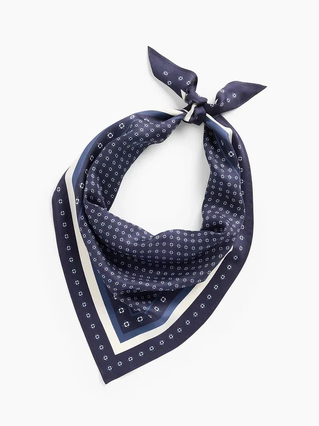 100% jedwab, oversize'owa trójkątna chusta typu bandana