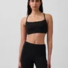 Biustonosz sportowy GapFit Smooth z tyłem typu racerback