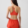 Biustonosz sportowy GapFit Smooth z tyłem typu racerback