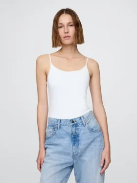 Body z koszulką na ramiączkach i stringami z dzianiny Closeknit