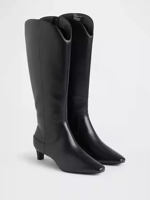 Buty do kolan na niskim obcasie z ostrym czubkiem