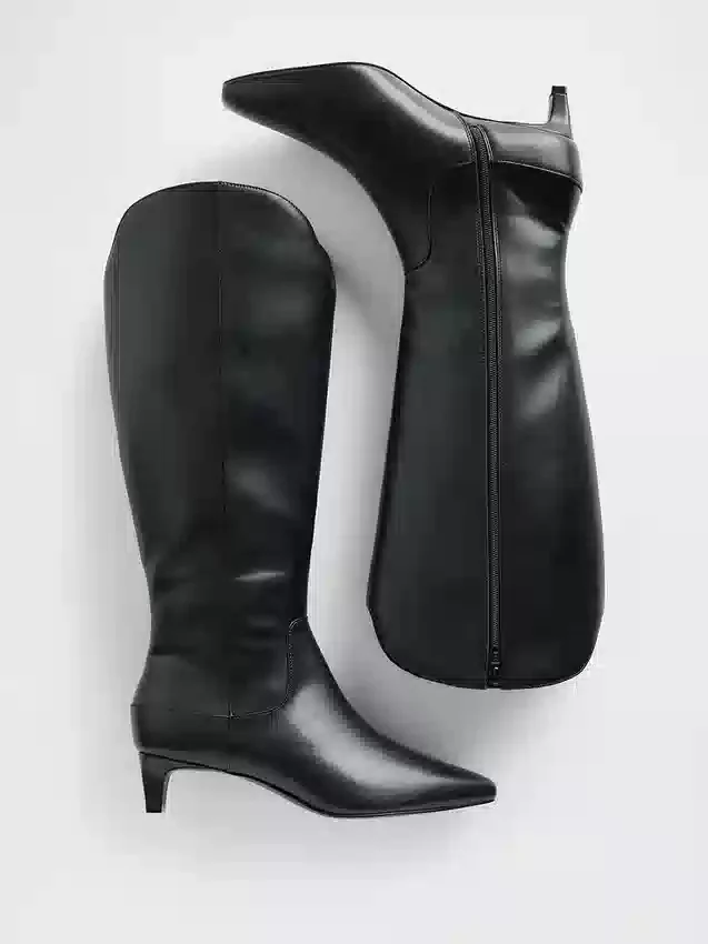 Buty do kolan na niskim obcasie z ostrym czubkiem