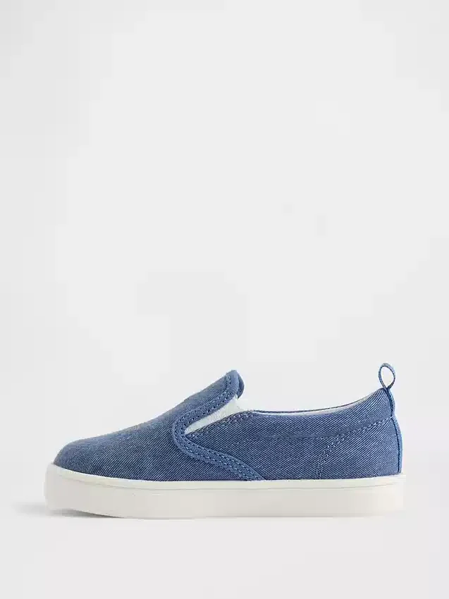 Buty typu slip-on dla maluchów z dżinsu z motywem Brannan Bear