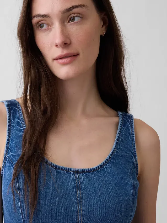 Dżinsowa sukienka maxi z okrągłym dekoltem