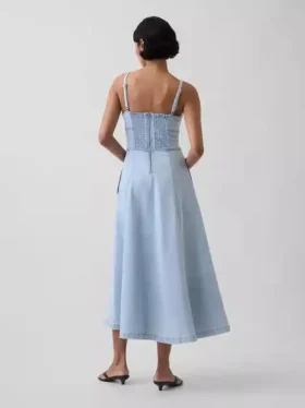 Dżinsowa sukienka maxi z szwami w stylu gorsetu