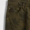 Dżinsy typu baggy z kwiatowym nadrukiem