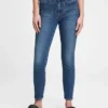 Dżinsy typu true skinny o średnim stanie
