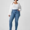 Dżinsy typu true skinny o średnim stanie