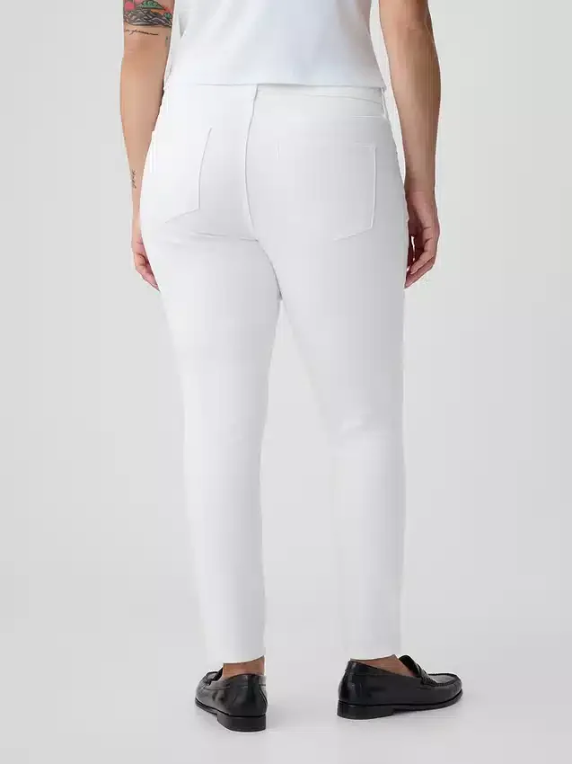 Dżinsy typu true skinny o średnim stanie