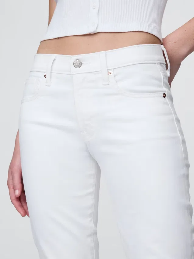 Dżinsy typu true skinny o średnim stanie