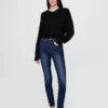 Dżinsy typu true skinny z wysokim stanem