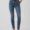 Dżinsy typu true skinny z wysokim stanem