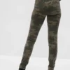 Dżinsy typu true skinny z wysokim stanem