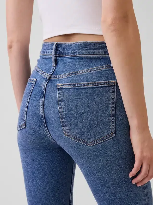 Dżinsy typu true skinny z wysokim stanem