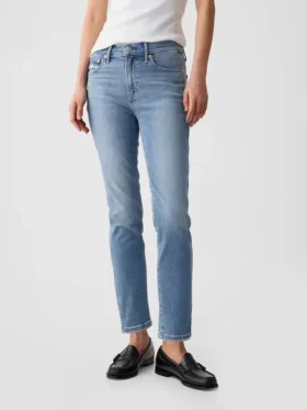 Dżinsy vintage slim o średnim stanie z rozcięciem na dole nogawek