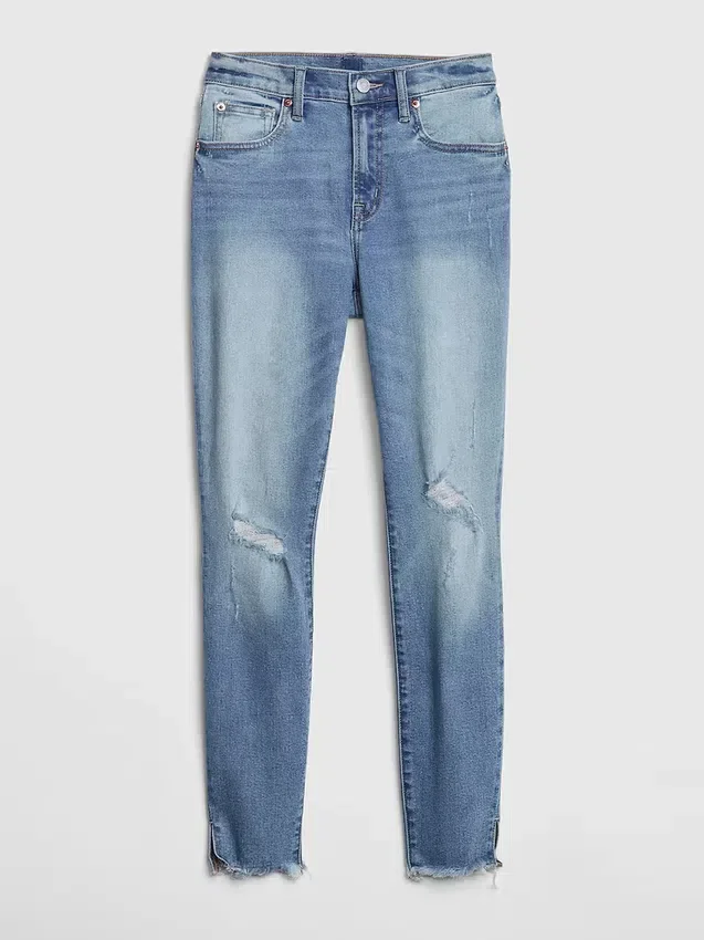 Dżinsy z niskim stanem, w stylu „true skinny”, z przetarciami, sięgające do kostek
