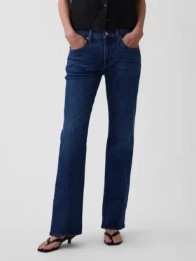 Dżinsy z średnim stanem i luźnym krojem typu bootcut