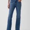 Dżinsy z średnim stanem i luźnym krojem typu bootcut