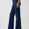 Dżinsy z średnim stanem i luźnym krojem typu bootcut