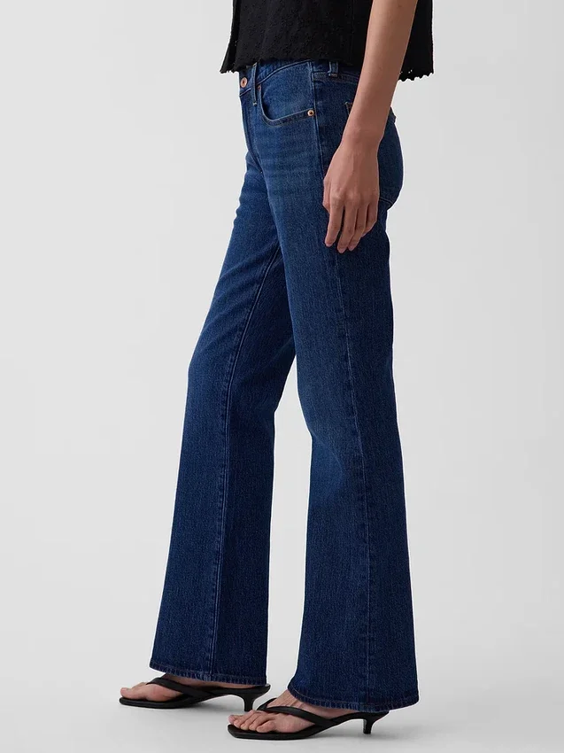 Dżinsy z średnim stanem i luźnym krojem typu bootcut