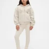 Dziecięca bluza z kapturem z podszewką z polaru Sherpa i nadrukiem logo