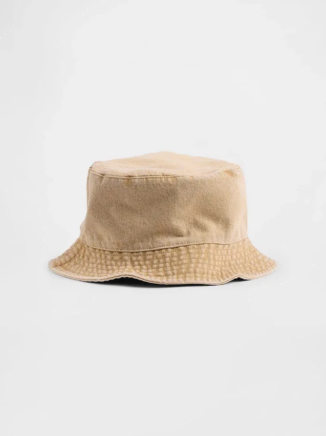 Dziecięca czapka typu bucket z barwionego dżinsu