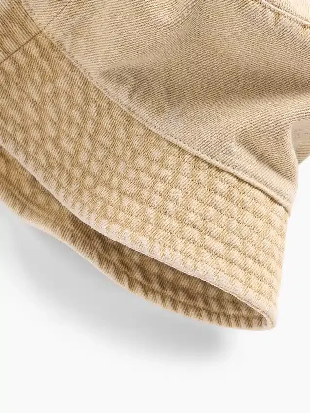 Dziecięca czapka typu bucket z barwionego dżinsu