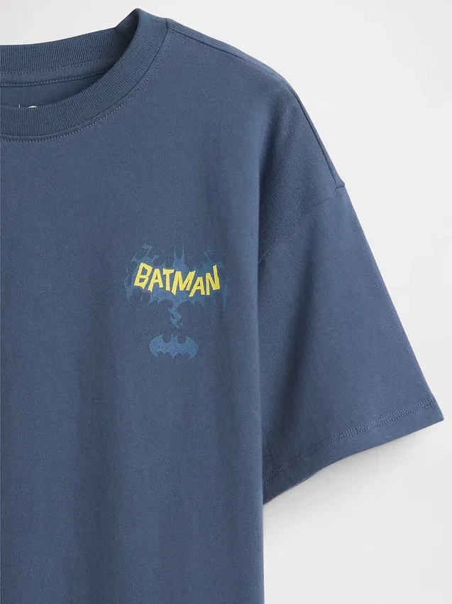 Dziecięca koszulka z nadrukiem Batman o luźnym kroju