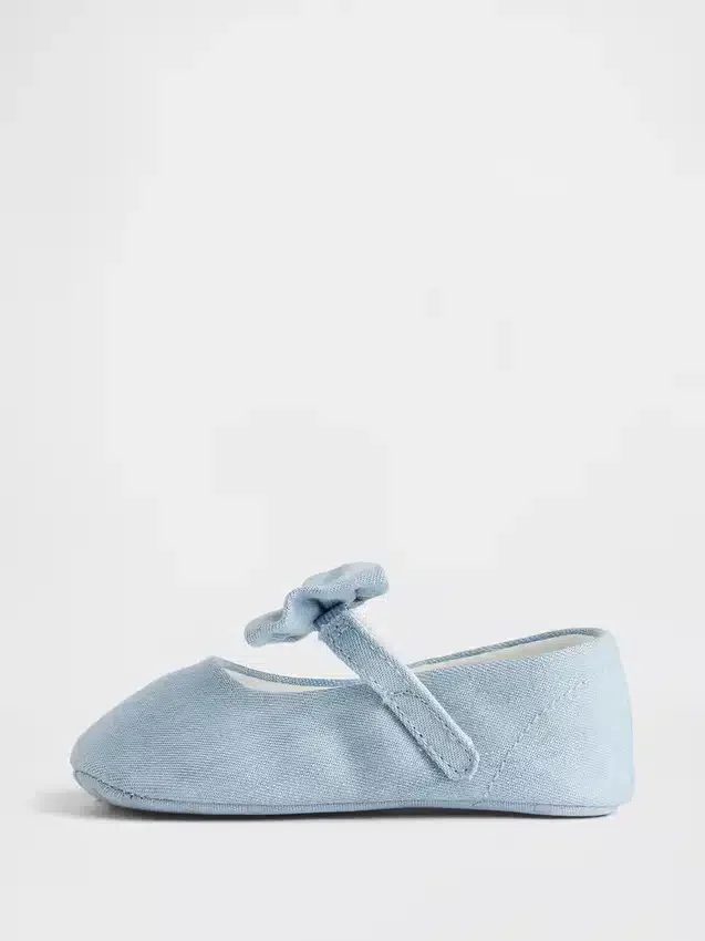 Dziecięce dżinsowe buty typu Mary Jane z kokardką