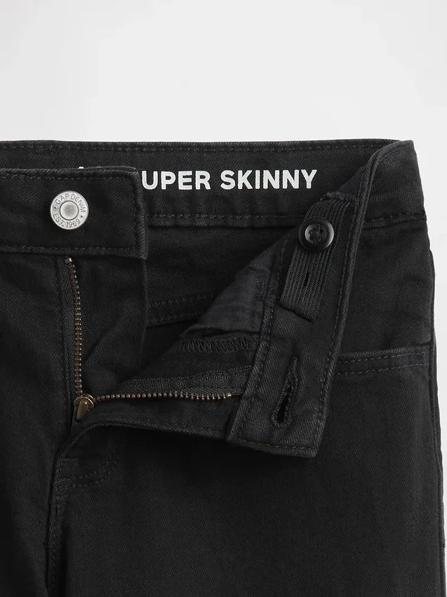Dziecięce jeansy skinny o średniej wysokości talii
