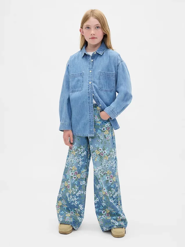 Dziecięce jeansy typu baggy w kwiatowy wzór