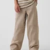 Dziecięce jeansy typu baggy w stylu stolarza
