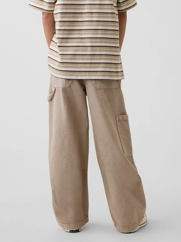 Dziecięce jeansy typu baggy w stylu stolarza