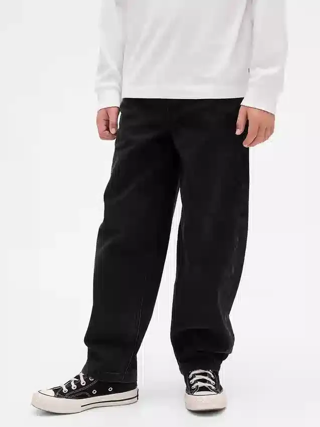 Dziecięce jeansy typu baggy z zwężanymi nogawkami