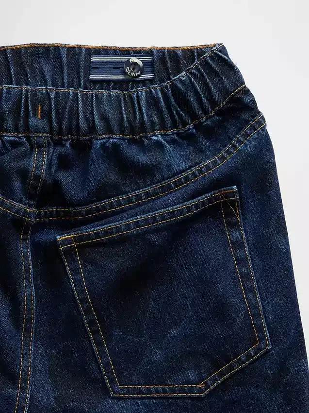Dziecięce jeansy typu „easy baggy” w kamuflażu