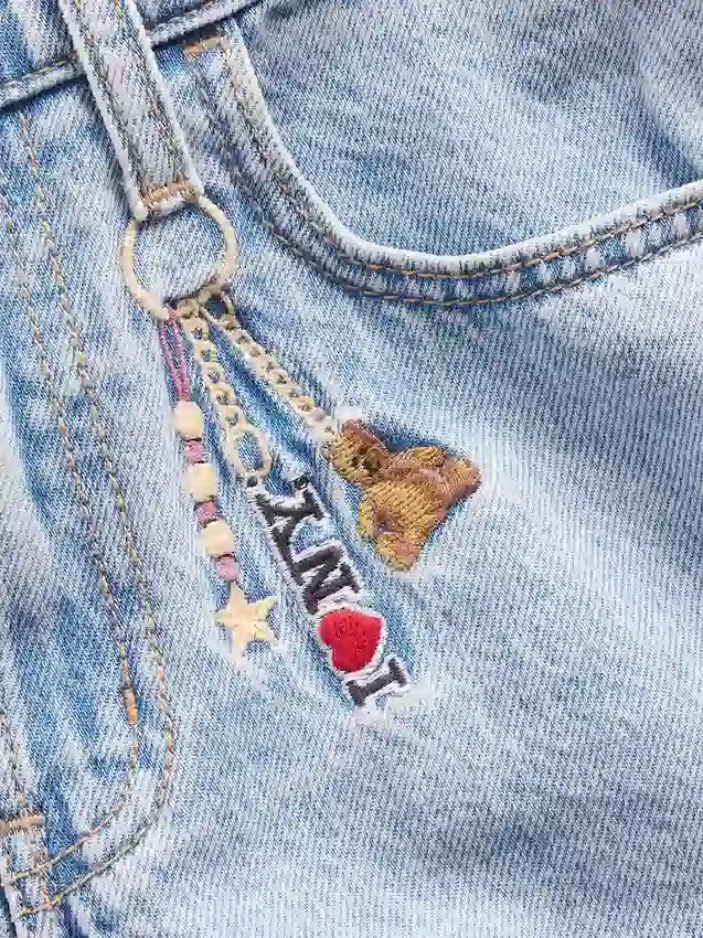 Dziecięce jeansy z niskim stanem, z haftem „I Heart NY” i luźnym krojem