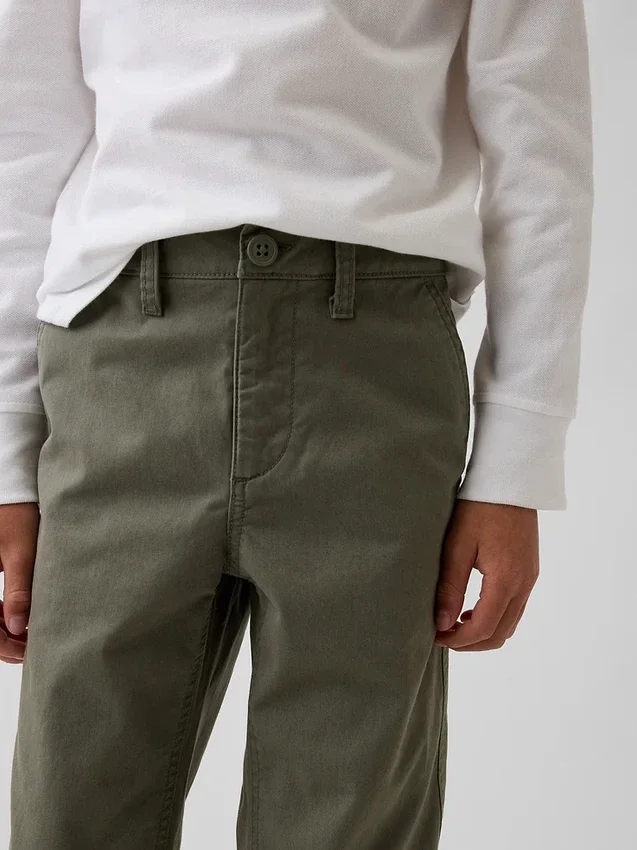 Dziecięce spodnie w stylu modern uniform o luźnym, prostym kroju w kolorze khaki