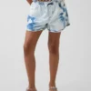Dziecięce szorty dżinsowe z wysokim stanem w stylu tie-dye