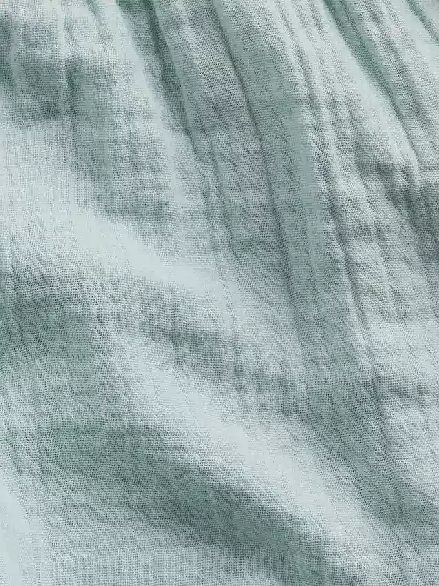 Dziecięce szorty z bawełnianej gazy z wykończeniem w kształcie motyla
