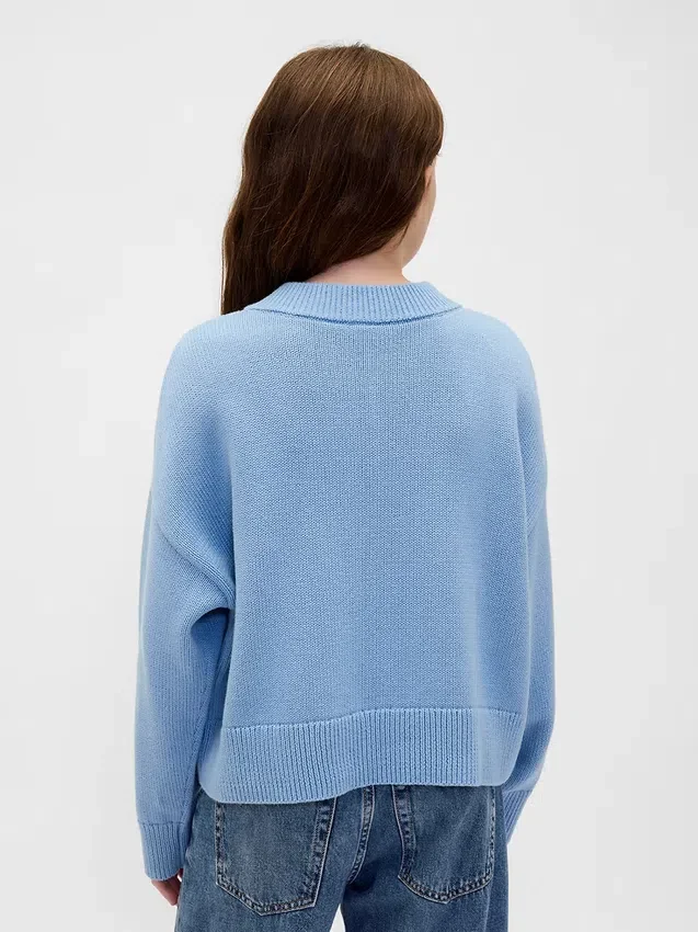 Dziecięcy sweter o luźnym kroju z dekoltem w serek
