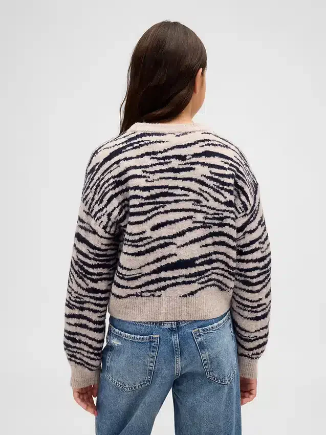 Dziecięcy sweter o luźnym kroju z okrągłym dekoltem