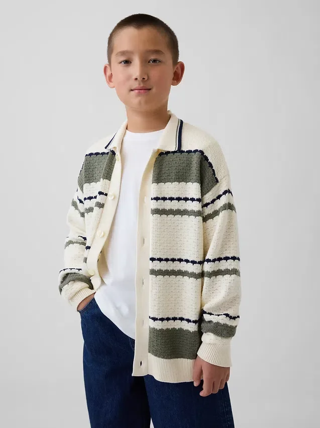 Dziecięcy sweter polo o luźnym kroju