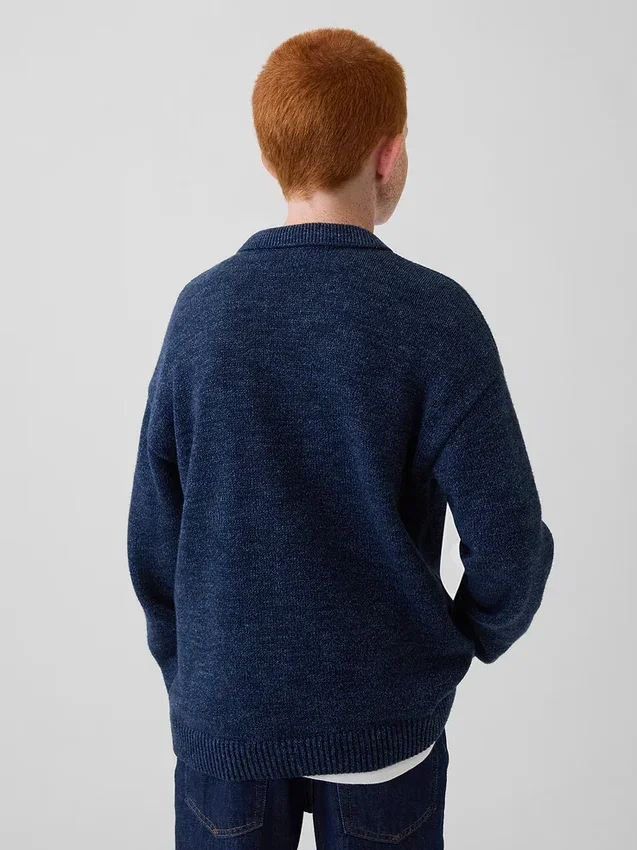 Dziecięcy sweter polo o luźnym kroju