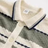 Dziecięcy sweter polo o luźnym kroju