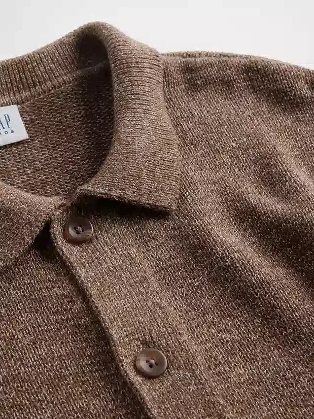 Dziecięcy sweter polo o luźnym kroju