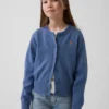 Dziecięcy sweter z zapięciem na guziki w stylu relaxed