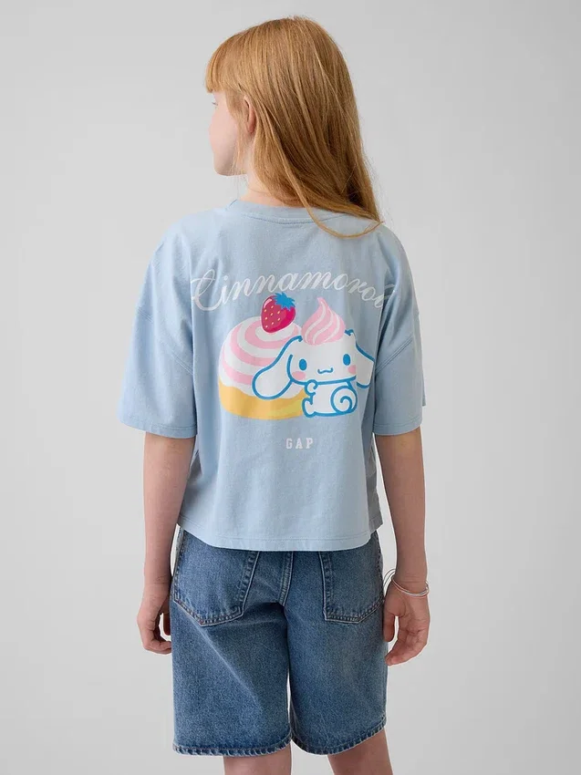 Dziecięcy T-shirt Hello Kitty o oversize'owym, prostym kroju